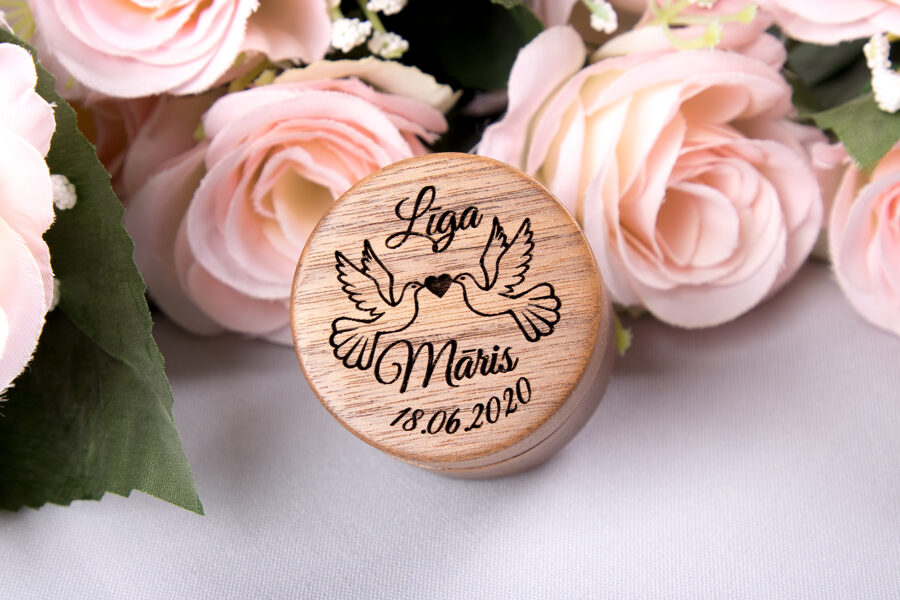 Gredzenu kastīte Jaunā pāra vārdi+Dūjas